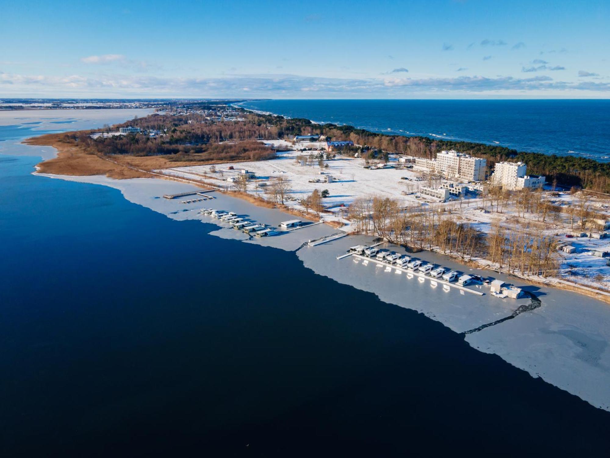 Grand Ht Houseboats - Domki Na Wodzie - Sauna, Jacuzzi, Kominek Mielno  Bagian luar foto