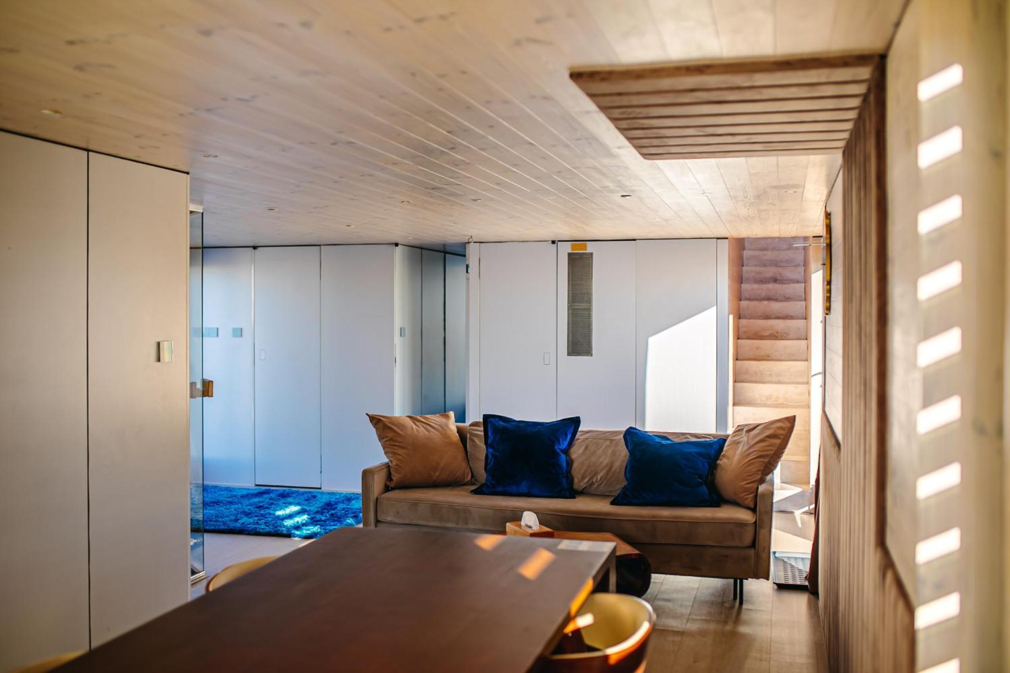 Grand Ht Houseboats - Domki Na Wodzie - Sauna, Jacuzzi, Kominek Mielno  Ruang foto